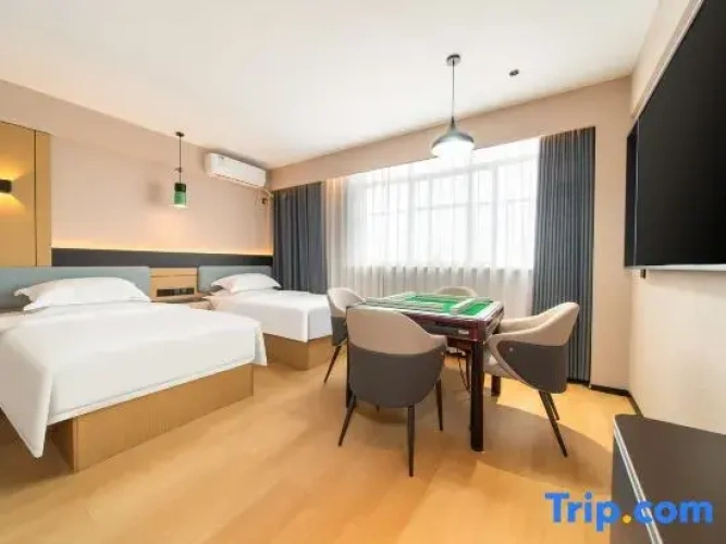 Premier room