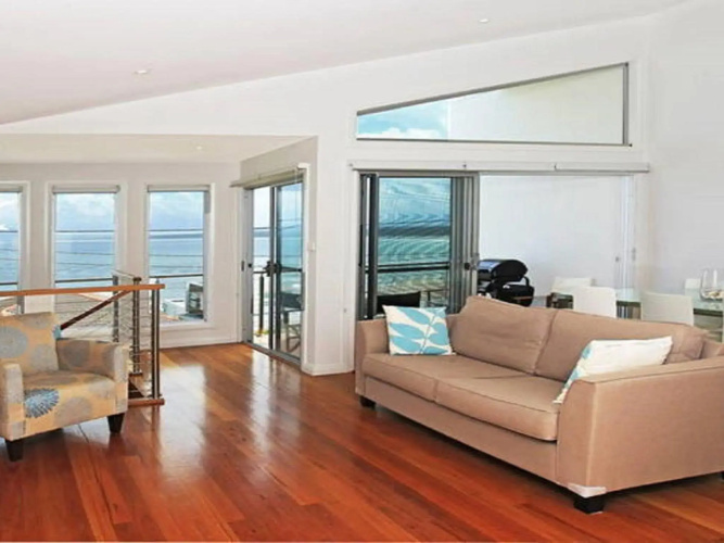 Surf Mist - contemporary seaside duplex