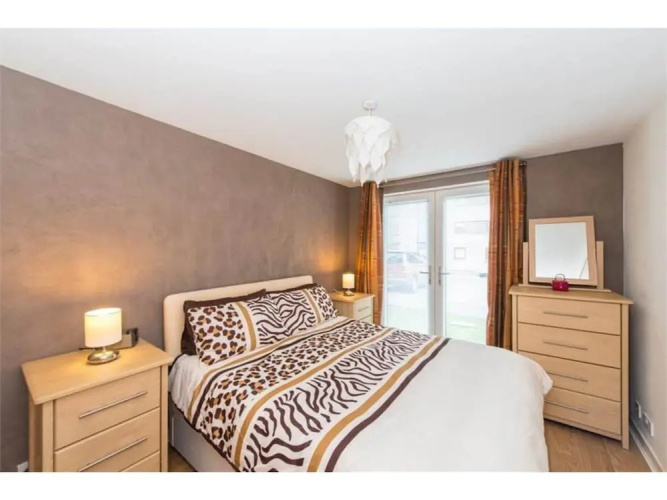 Modern Apartment With Free Parking