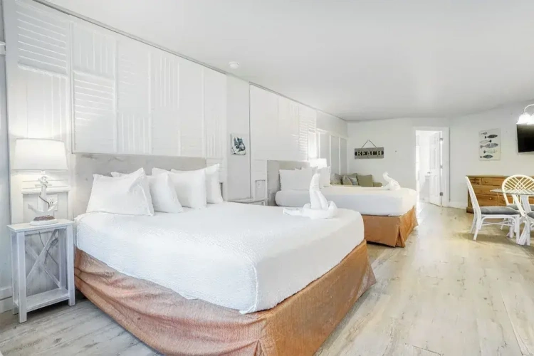 Deluxe Quadruple Suite