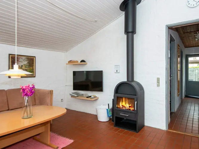 Tranquil Retreat in Hejlsminde-by Traum