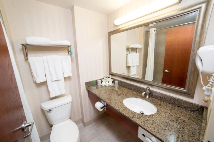 Holiday Inn Express Hotel & Suites Drayton Valley by IHG