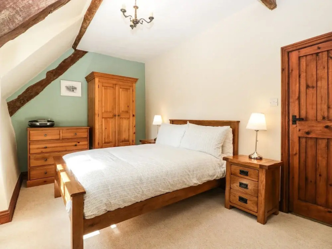 1 Old Thatch
