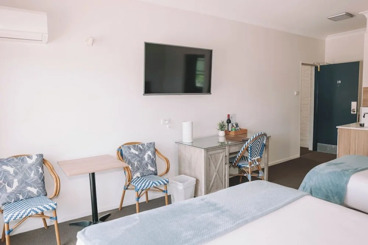 Standard Twin room with balcony and with ocean view