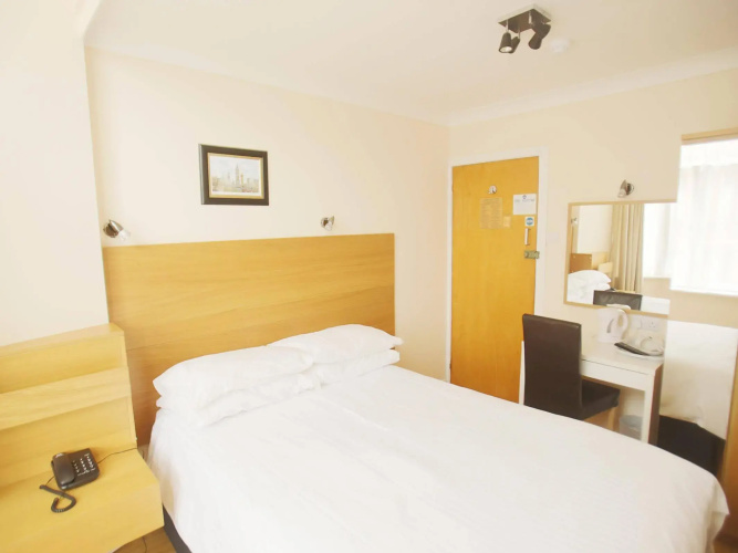 Charing Cross Hotel