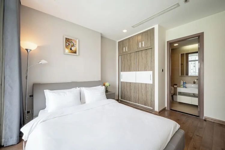2 Bedrooms Family Apartment with balcony and with courtyard view
