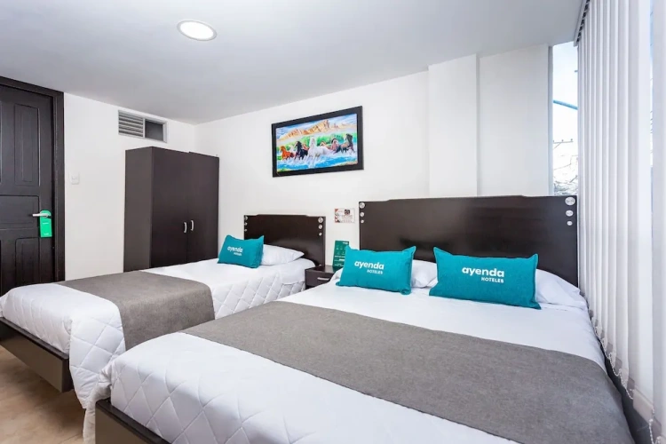 Standard Triple room