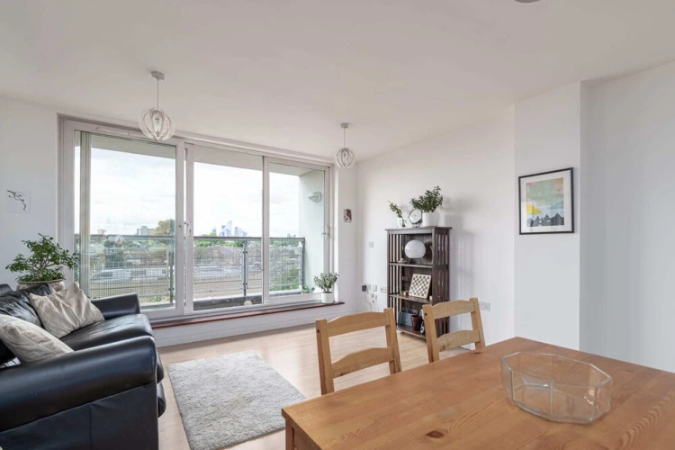 Wonderful 1BR Flat With Balcony - Hackney Downs