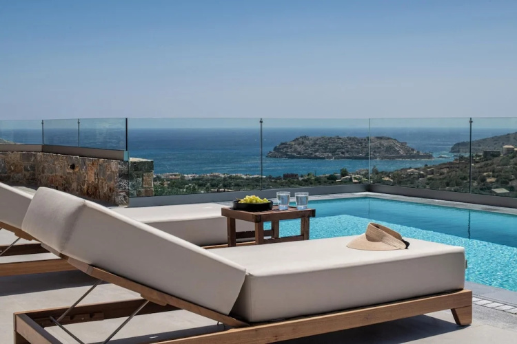 Ninemia Villa Complex in Crete