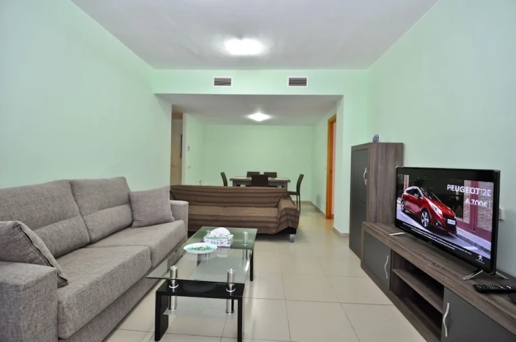 2 Bedrooms Apartment