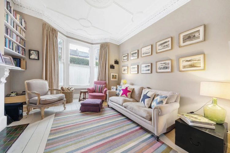 Colourful on Ormiston Grove