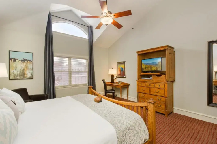 Bradley Boulder Inn