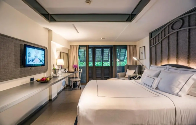 Urban Double room with balcony and with city view