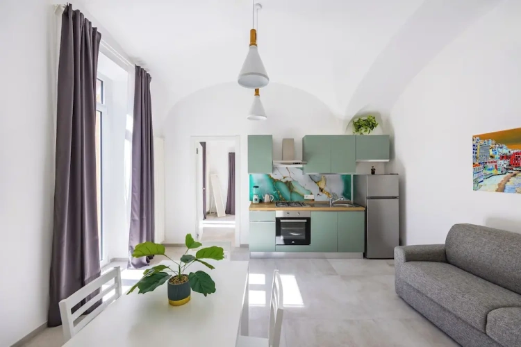 1 Bedroom Apartment with balcony