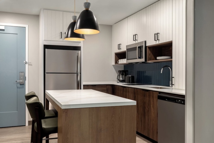 1 Bedroom Suite