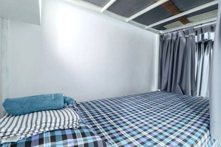 Alexiz Hostel