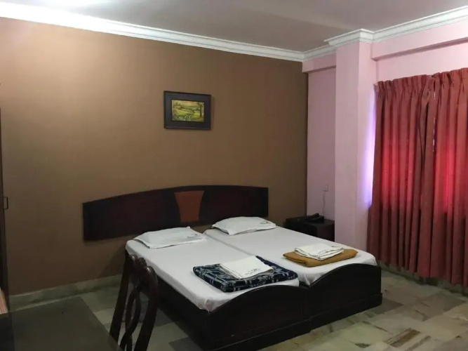 Indraprastham Houseboats