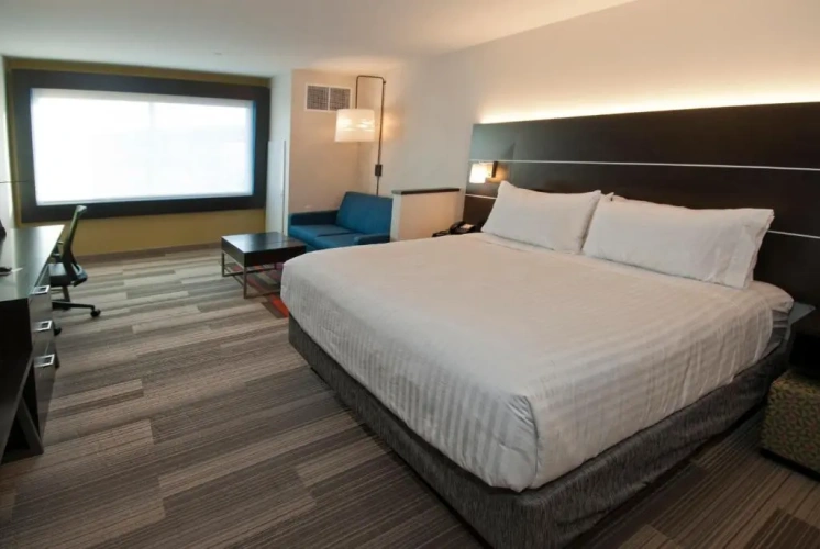 Deluxe Double Suite