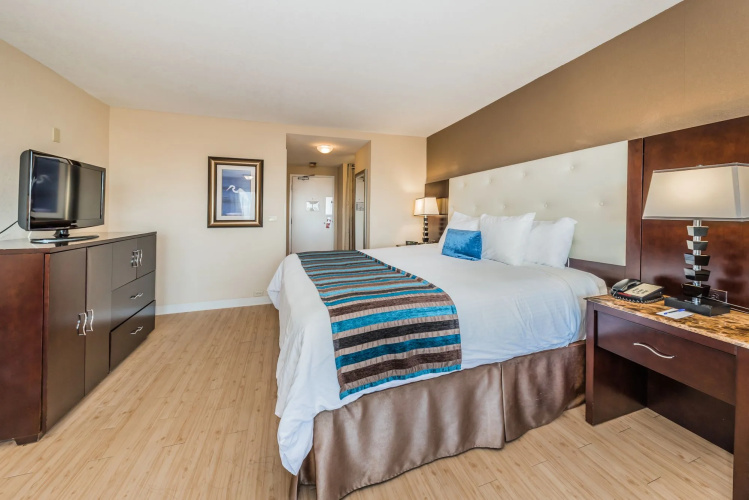 DreamView Beachfront Hotel & Resort