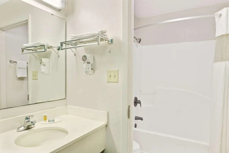 Travelodge Suites By Wyndham Macclenny