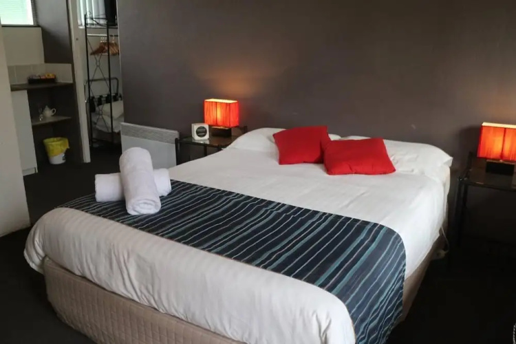 Tamar Cove Motel
