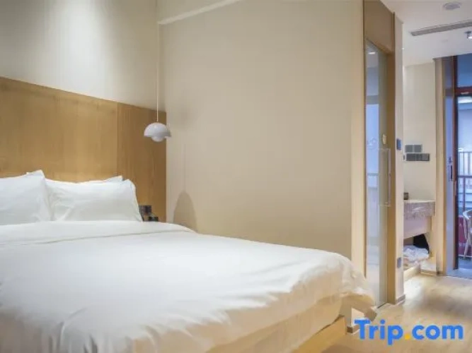 Classic Double room with courtyard view
