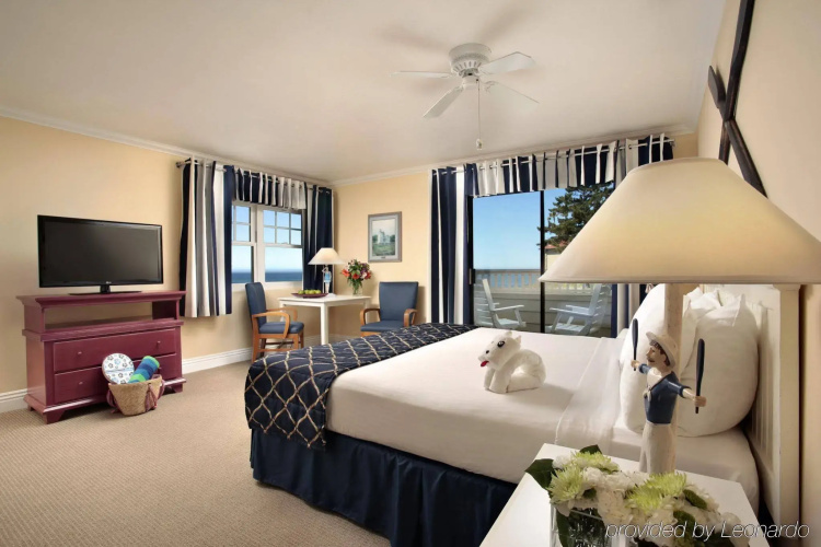 Pismo Lighthouse Suites