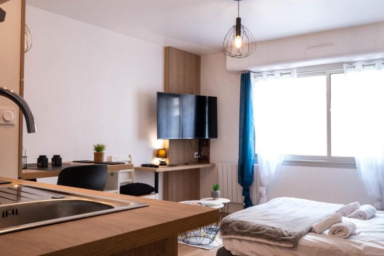 1 Bedroom Apartment