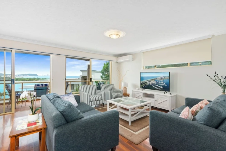 2 Bedrooms Executive Apartment beachfront