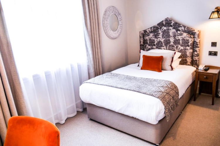 Standard Single room