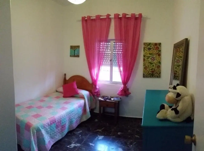 3 Bedrooms Cottage