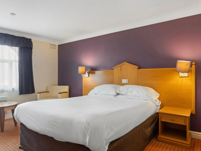 The Everglades Park Hotel