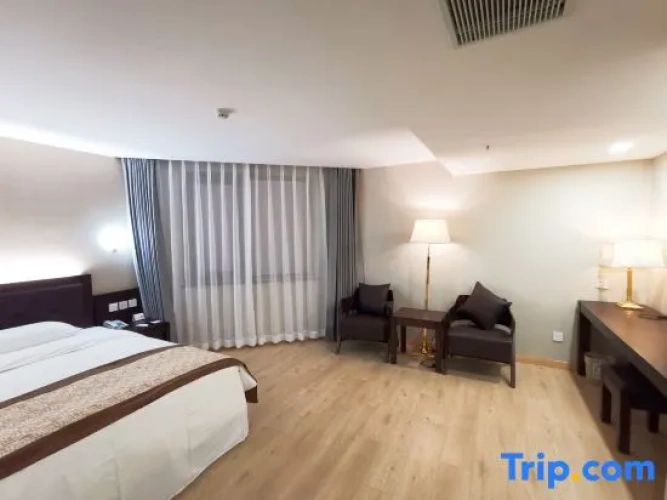 Deluxe Family Suite