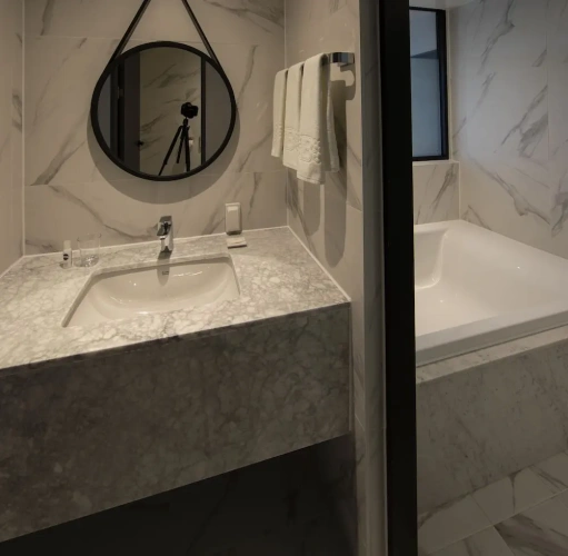 Deluxe Double room with city view