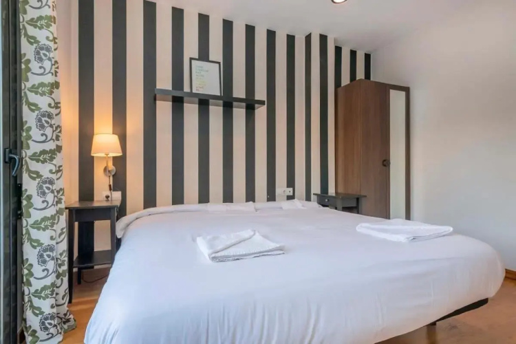 Modern and bright apartment in Eixample 3-1
