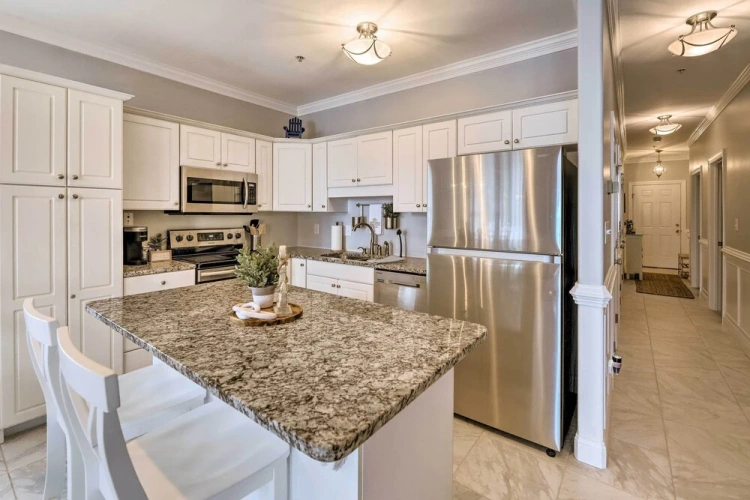 3 Bedrooms Apartment