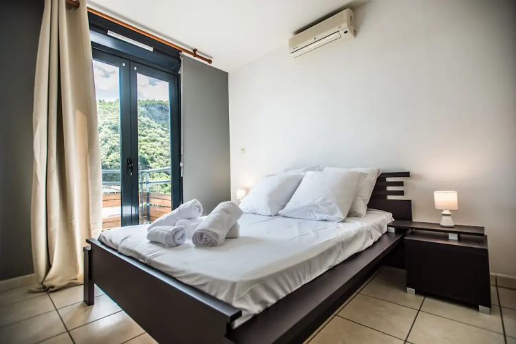Appartement Kaza Logos