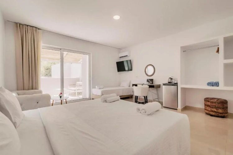 Bamboo Suites Adults Only