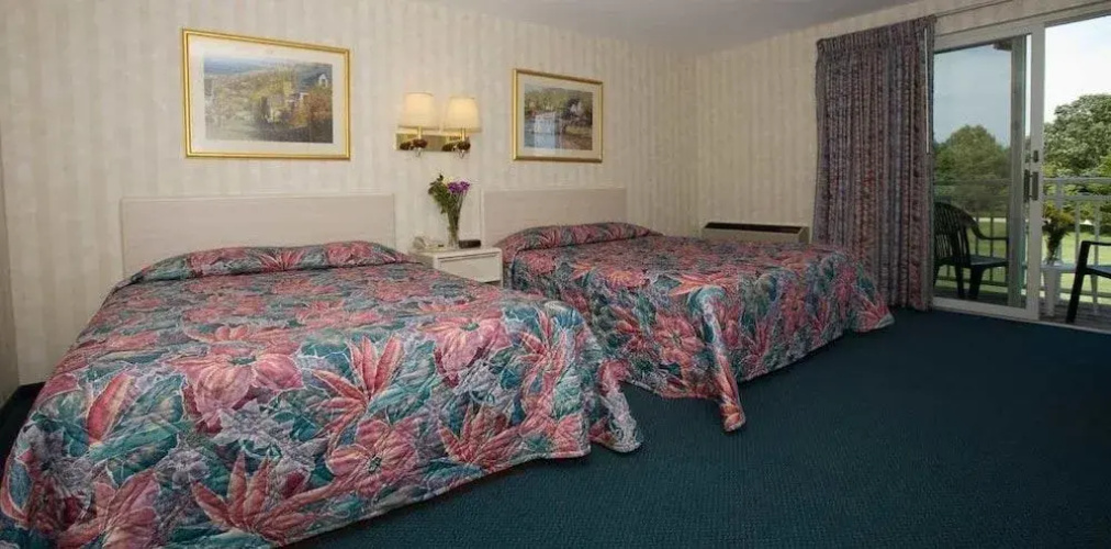 Winnapaug Inn