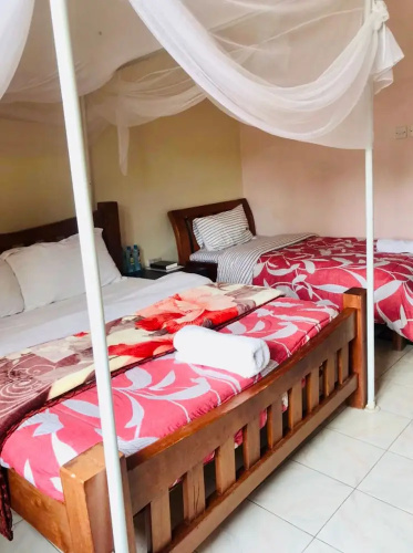 Royale Karen Hotel