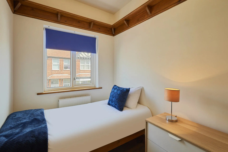 Host Stay Cromwell House