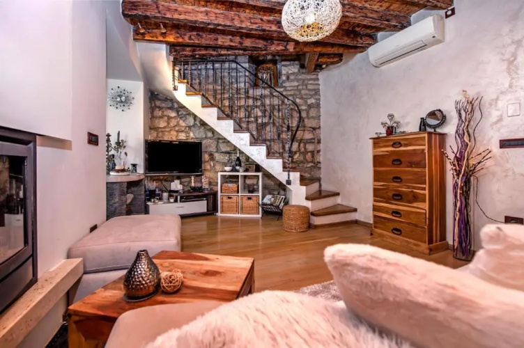 Villa Carera