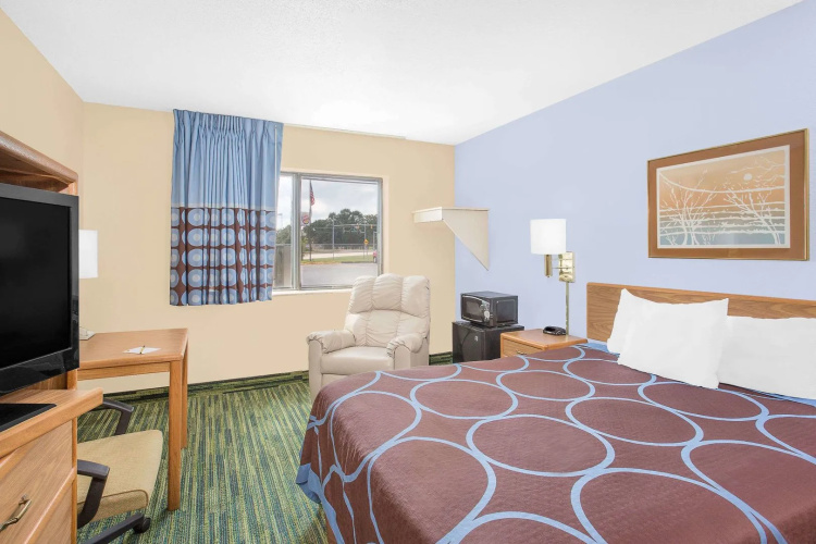 Boarders Inn & Suites by Cobblestone Hotels - Waterloo/Cedar Falls