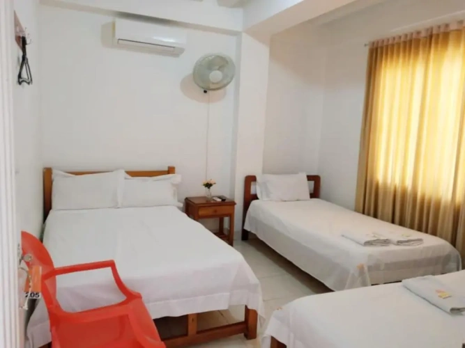 Standard Triple room