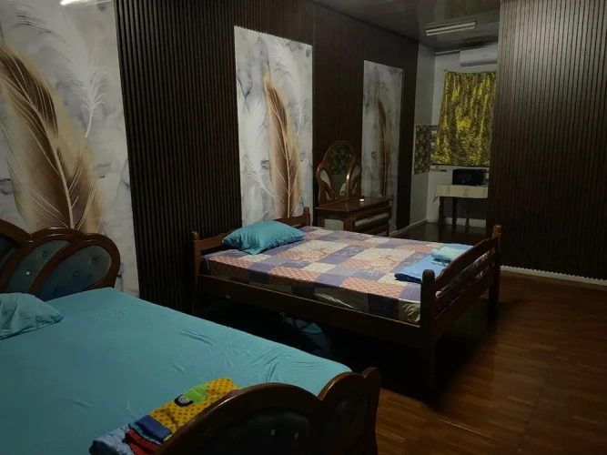 Deluxe Studio