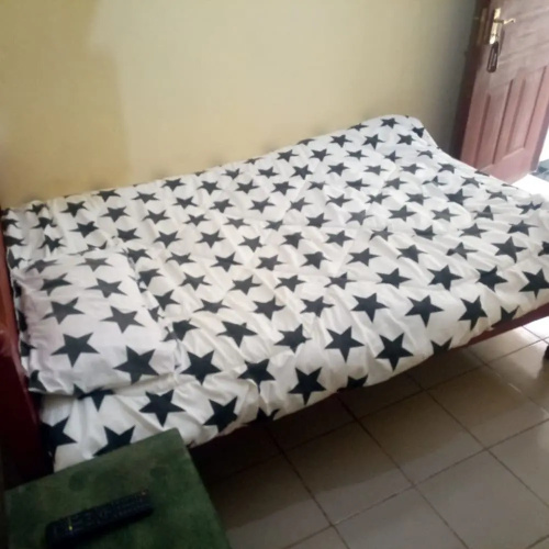 Tausi Bar & Lodging