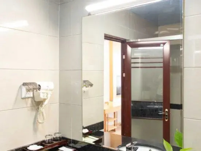GreenTree Alliance Hotel (Foshan Pingzhou Jade Street)