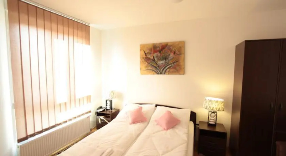 Hostel Royal