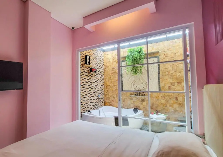 Verse Lite Hotel Gajah Mada