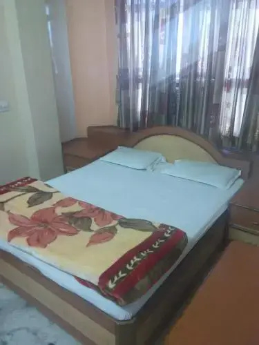 Raghav Hotel